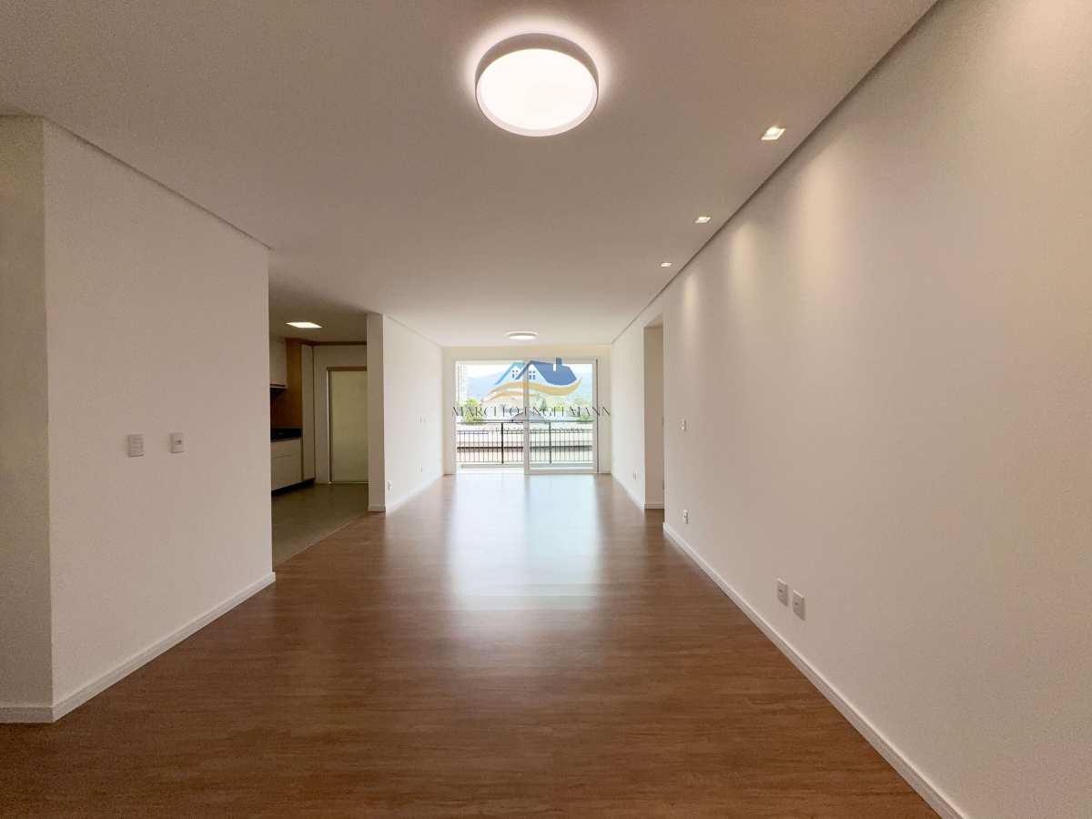 Apartamento Alto Padrão no Coração da Cidade – Conforto, Sofisticação e Localização Privilegiada - Marcelo Engelmann Corretor de Imóveis