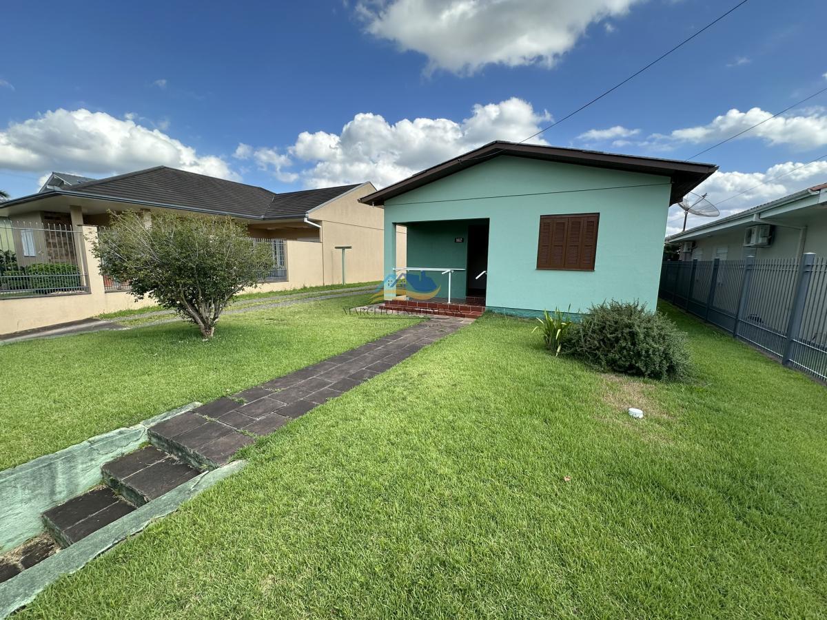 Casa com 2 moradas, 560m², à venda em Dois Irmãos, Bairro Floresta - Marcelo Engelmann Corretor de Imóveis