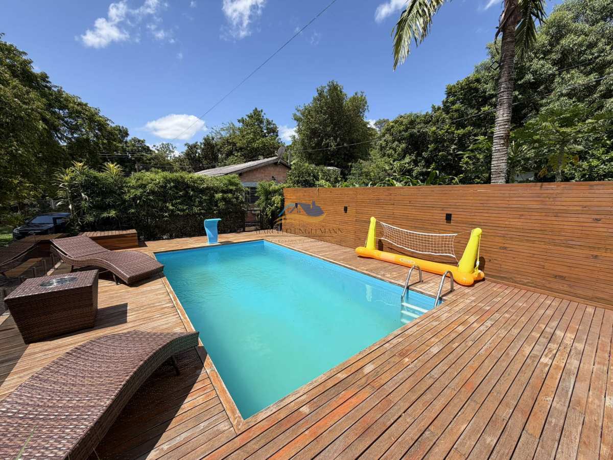 Duas Casas à venda com amplo terreno no Loteamento Jardim Bonamigo em Dois Irmãos