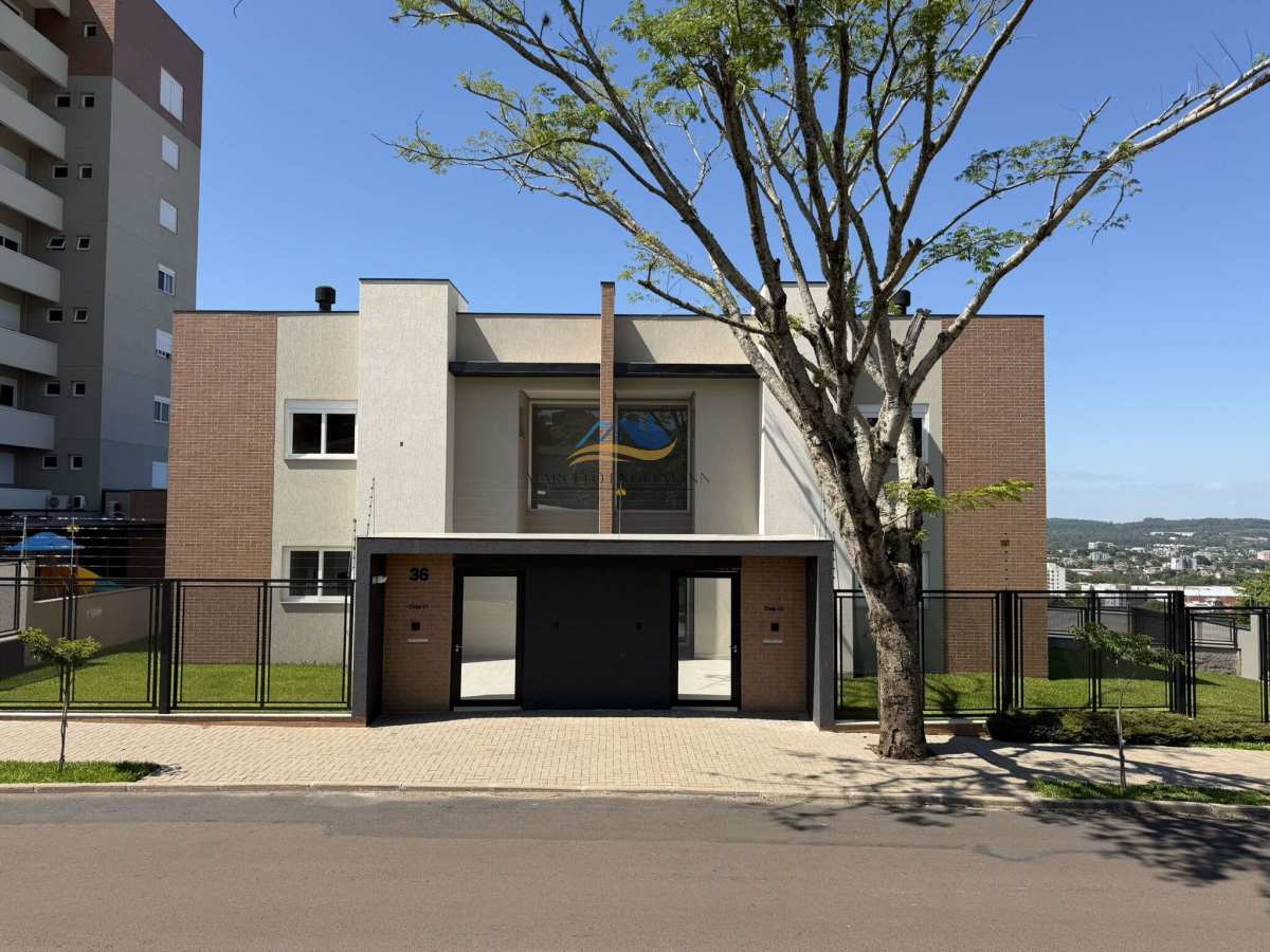 Sobrado de Alto Padrão com 3 suítes à venda no Residencial Brisa Art Home, em Dois Irmãos