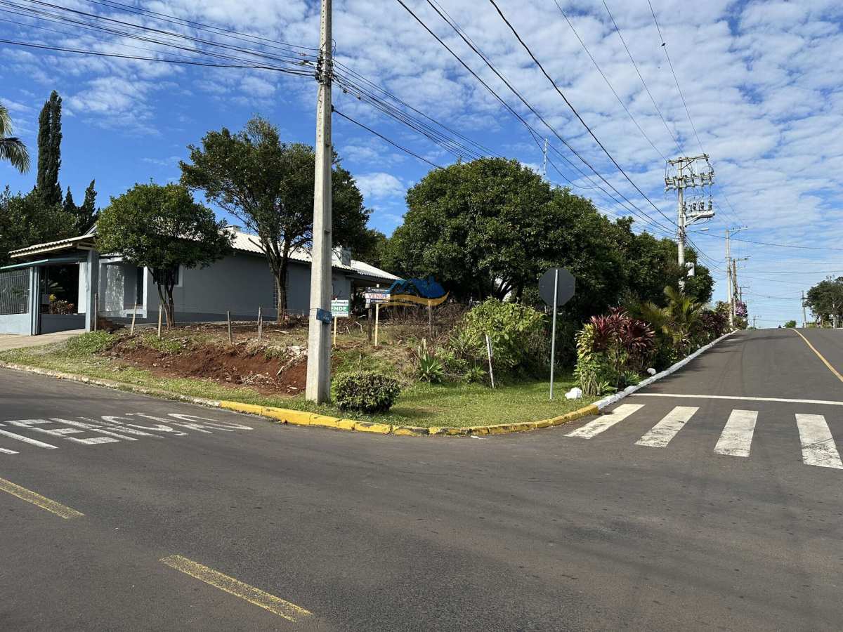 Terreno de Esquina à venda no bairro Bela Vista, em Dois Irmãos - Marcelo Engelmann Corretor de Imóveis